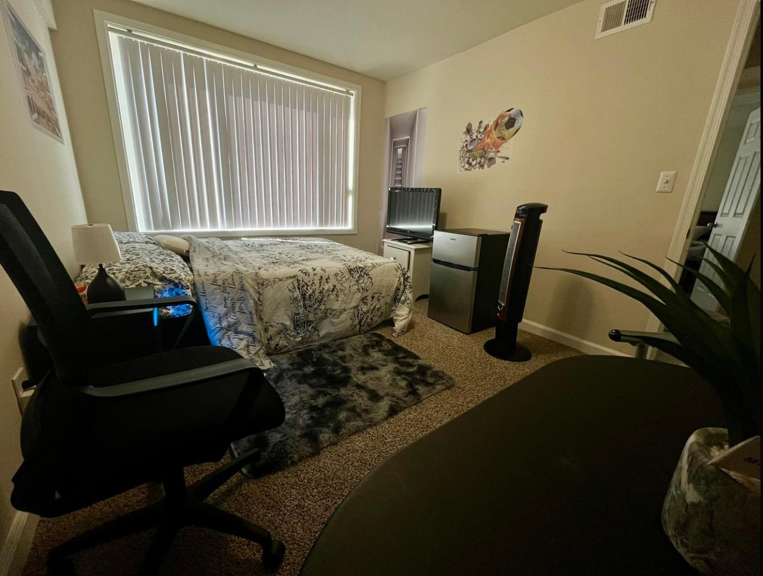 Incredible Find Near Washington Dc - 1 Private Room In Shared Apartment แลนโดเวอร์ ภายนอก รูปภาพ